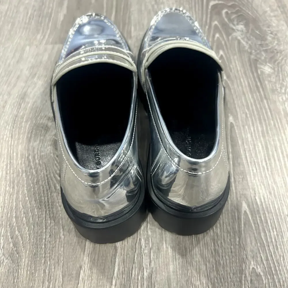 NEW Tory Burch Silver Classic Lug Sole Classic Designer Loafers Size 8